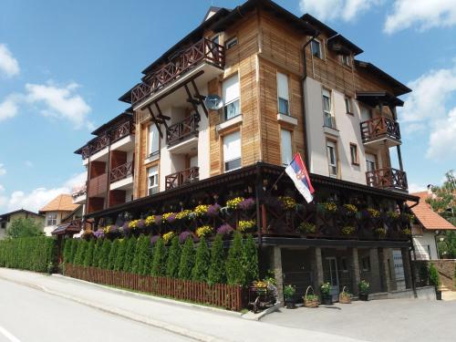 Centar! Apartman Lara - image 6