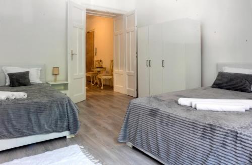 Natalie's Apartment - image 7