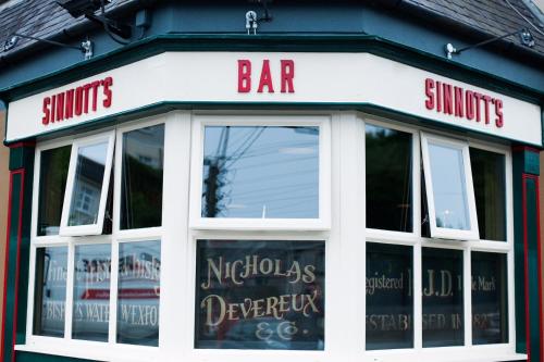 . Sinnotts Bar