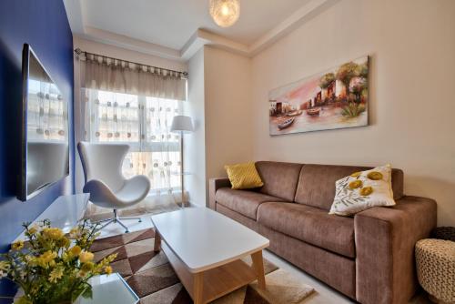 "Centre Point" Apartment 2