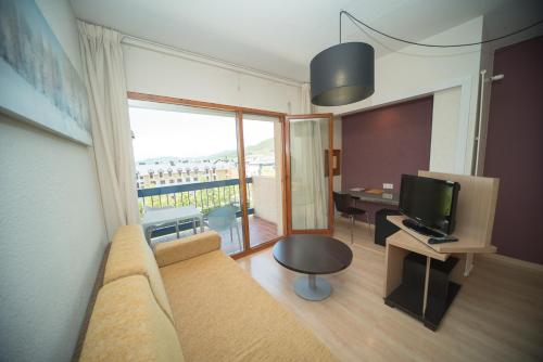 Hotel Oroel - image 9