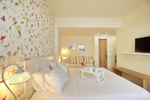 Liadromia Hotel - image 12