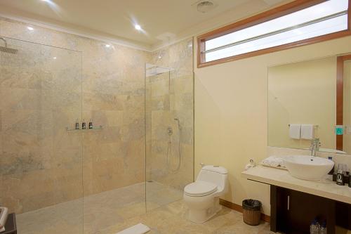 Three-Bedroom Villa with Private Pool image 10