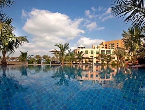 Shangri-La Hotel Apartments Qaryat Al Beri - zdjęcie 4