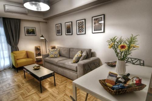 Top Koukaki Location 3rd floor 2bdr 2