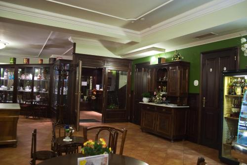 Adler Hotel - image 4