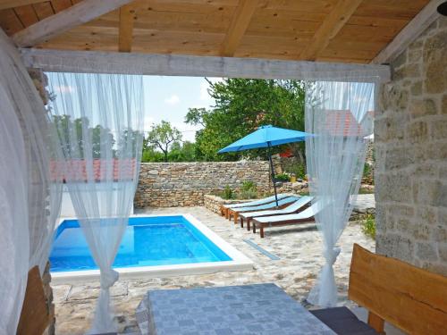  Holiday Home MateAna in Puljane