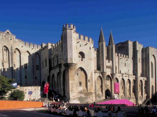 Mercure Avignon Centre Palais des Papes - image 8