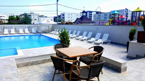 Kharisma Hotel - 숙소 외관