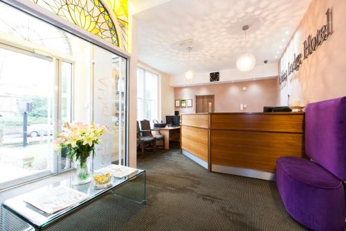 The Abbey Lodge Hotel - image 5