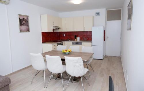 Apartments Put Plokita Smilja, Split (photo 9)