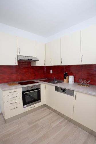 Apartments Put Plokita Smilja, Split (photo 6)