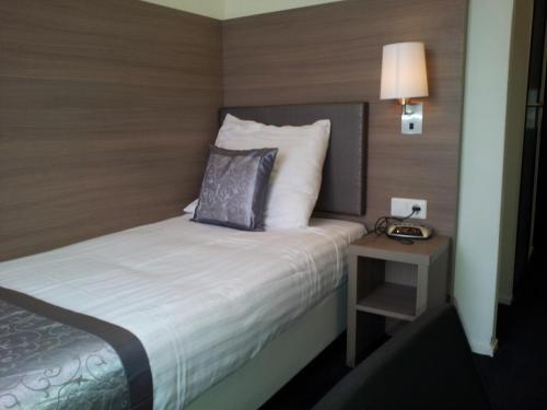 Single Room image 5