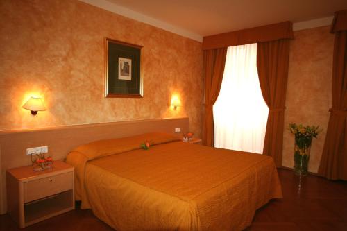 Hotel Roma Prague - image 9