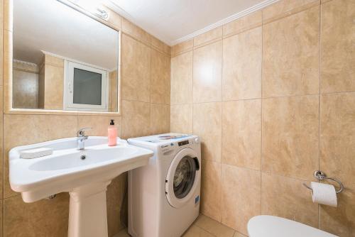 Victoria Familia Apartments - image 13