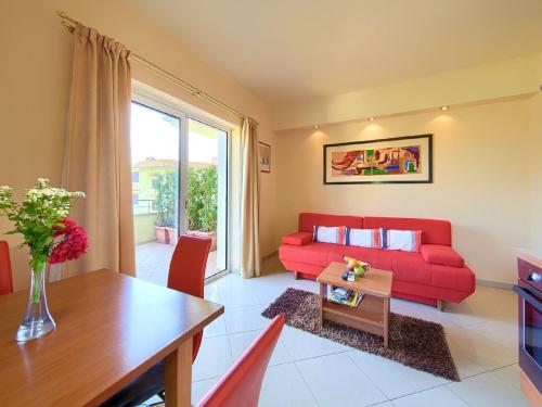  Alluring Apartment in Vantacici amid the Sea, Unterkunft in Dragozetići