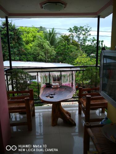 Balcony/terrace, A's Azotea de Bohol-Sweet Apt-10 with 1 Bedroom near FQ Cafe by Food Quaranteen