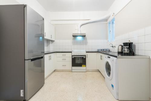 Athens Crown Paradise Apartments - image 10