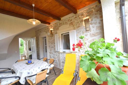 Apartments Neven