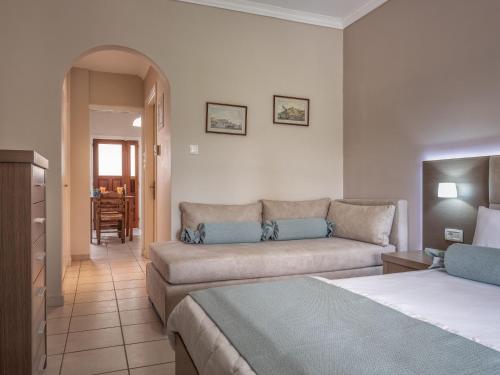 Plaka Beach Resort - image 6