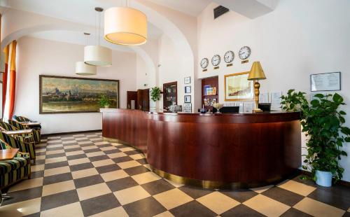 EA Hotel Downtown - image 13