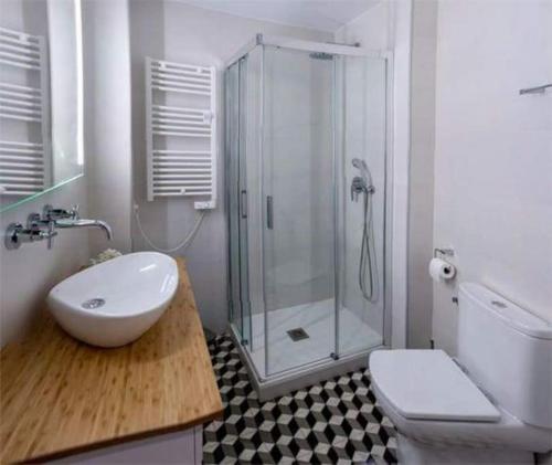 Luminous, central, new and chic., Madrid (Foto 7)