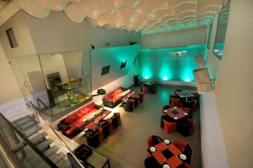 Bar/Lounge, The Central Court Hotel near Salar Jung Museum
