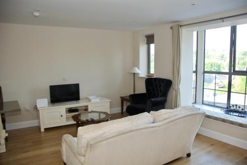 Oakleigh House, Apartment 1 3