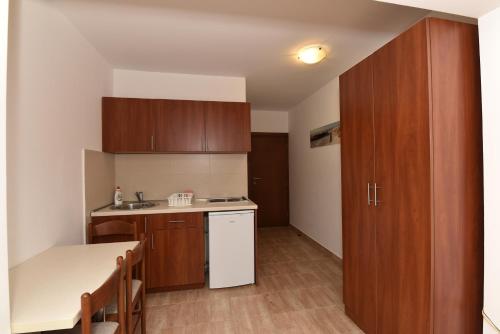 Studio Apartments 6 Palmi - image 9