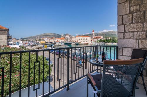  4 Elements Old Town Views Rooms in Trogir