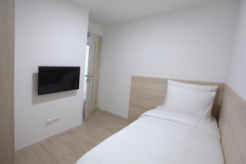 Deluxe Bellevue Apartments - image 3