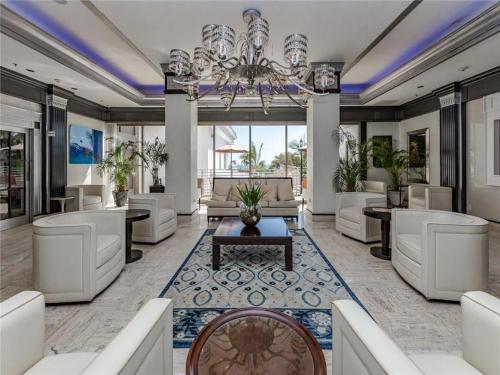 Lobby, Ocean Manor Beach Resort in Oakland Park