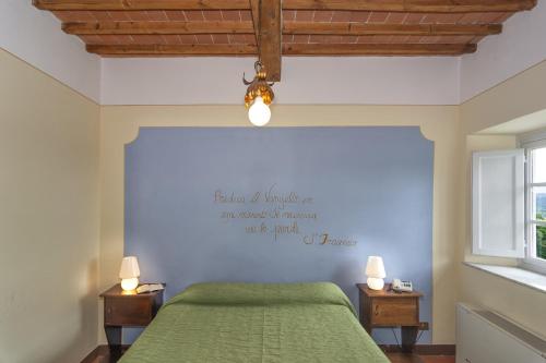 Double Room image 4