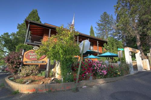 Entrada, The Groveland Hotel in Groveland (CA)