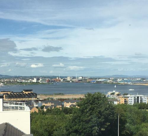 Cardiff Premier Apartments - image 4