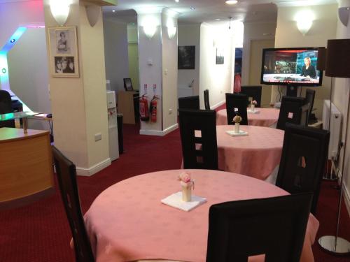City View Hotel - Roman Road Market - image 11