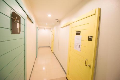 Diamond & Rust Hostel