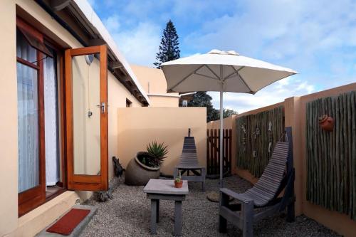 Avenues Guesthouse Room Type - Double Room with Patio