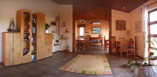 Pub/Hol, Avenues Guesthouse in Mossel Bay