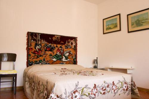1 queen bed, 1 twin bed
