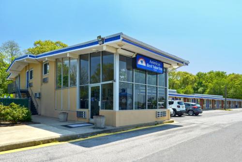 Americas Best Value Inn Smithtown/Long Island - Accommodation - Smithtown