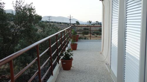  Akrotainaritis Apartments in Yerolimin