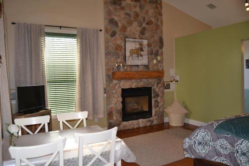 Rock Pointe Ranch - image 3