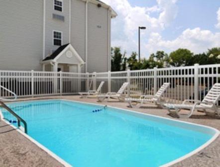 Microtel Inn & Suites Huntsville