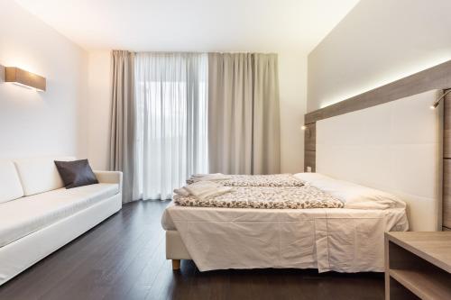 Hotel Gardesana - image 2