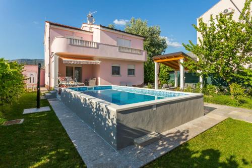 Villa Sweet Home Marija With Heated Pool, Split (photo 2)