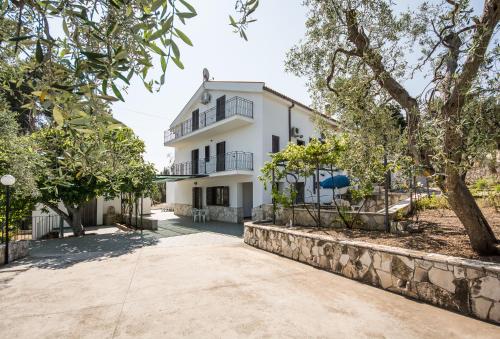  Residenza Piccolo Uliveto in 71018 San Menaio