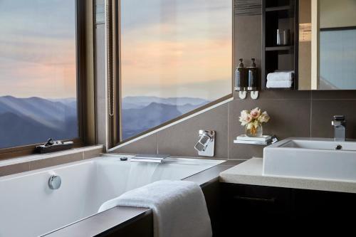 Breathtaker Hotel and Spa