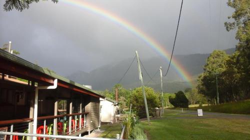 Christmas Creek Café & Cabins