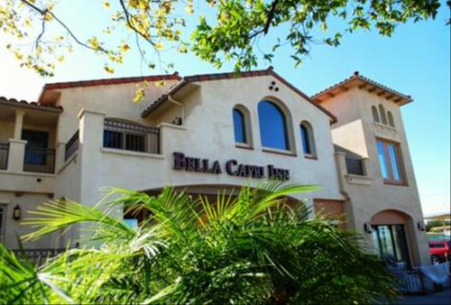 Bella Capri Inn and Suites - 숙소 외관